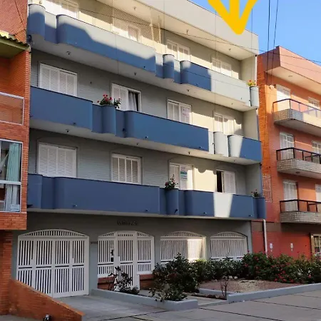 Apartamento 1 Dormitorio, Confortavel, No Centro De Capao Da Canoa A 1 Quadra Do Mar Exterior photo