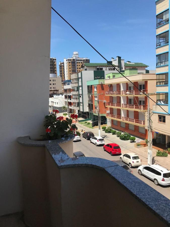 1 Dormitorio, Confortavel, No Centro De A 1 Quadra Do Mar
