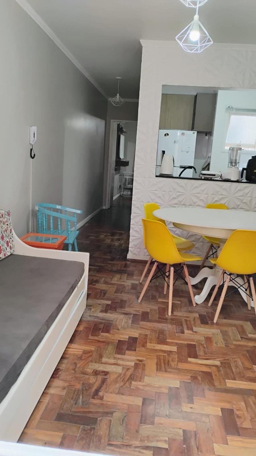 1 Dormitorio, Confortavel, No Centro De A 1 Quadra Do Mar *