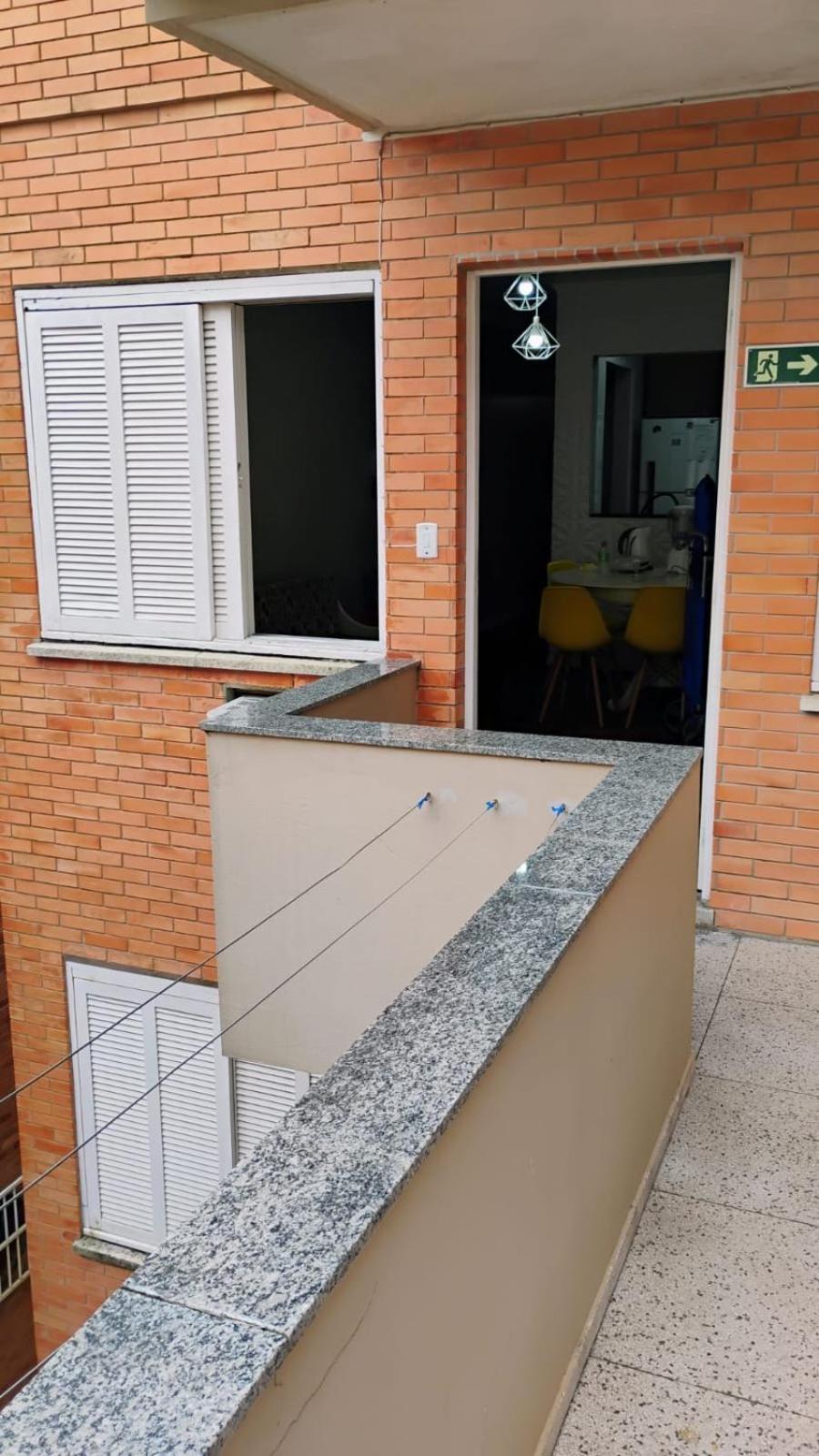 1 Dormitorio, Confortavel, No Centro De A 1 Quadra Do Mar